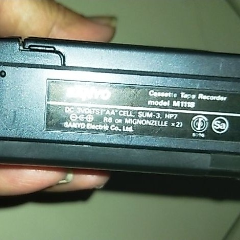 walkman sanyo m1118 nyala normal