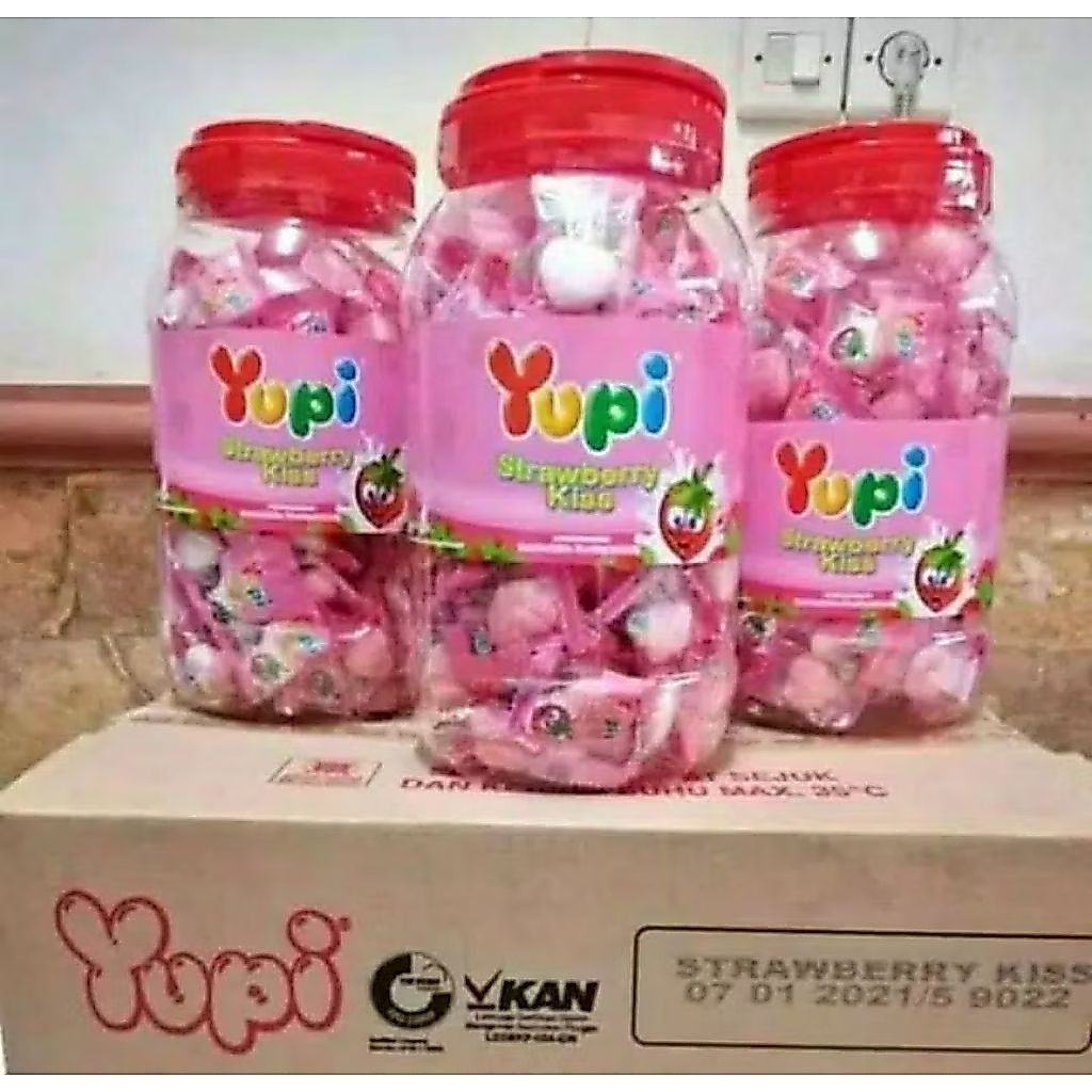 Yupi Toples isi kurang lebih 115 pcs (sistem timbang)