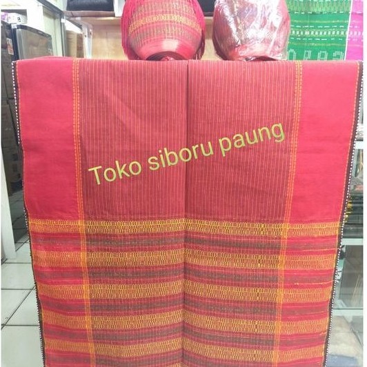 ulos batak ragihotang merah