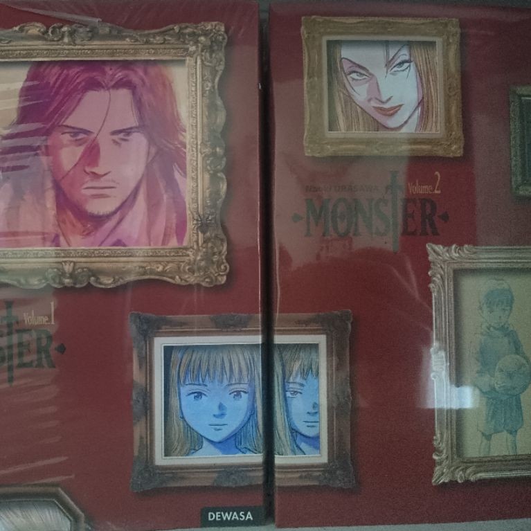 Komik Monster 4 Buku Naoki Urasawa no 1, 2, 4, 5 segel semua, set komik Monster 4 buku kondisi masih