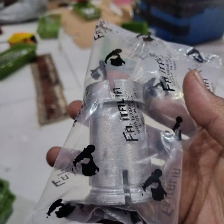 Intake Benteng Karburator Vespa PTS 90 FA Italia Asli