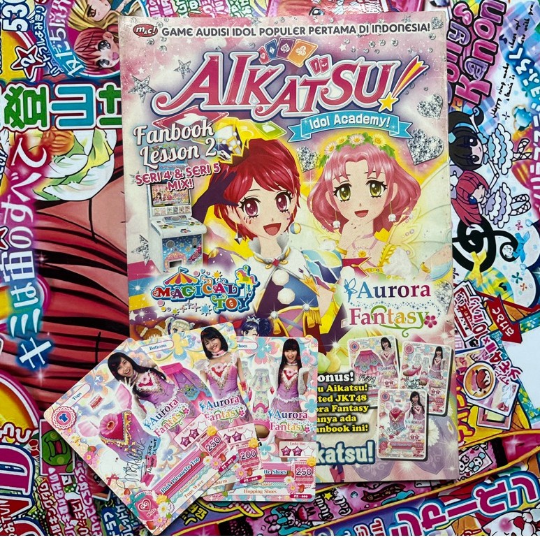 Aikatsu Fanbook Lesson 2 Seri 4 Seri 5 Mix Original Majalah Kaede Ichinose Sakura Kitaoji Official B