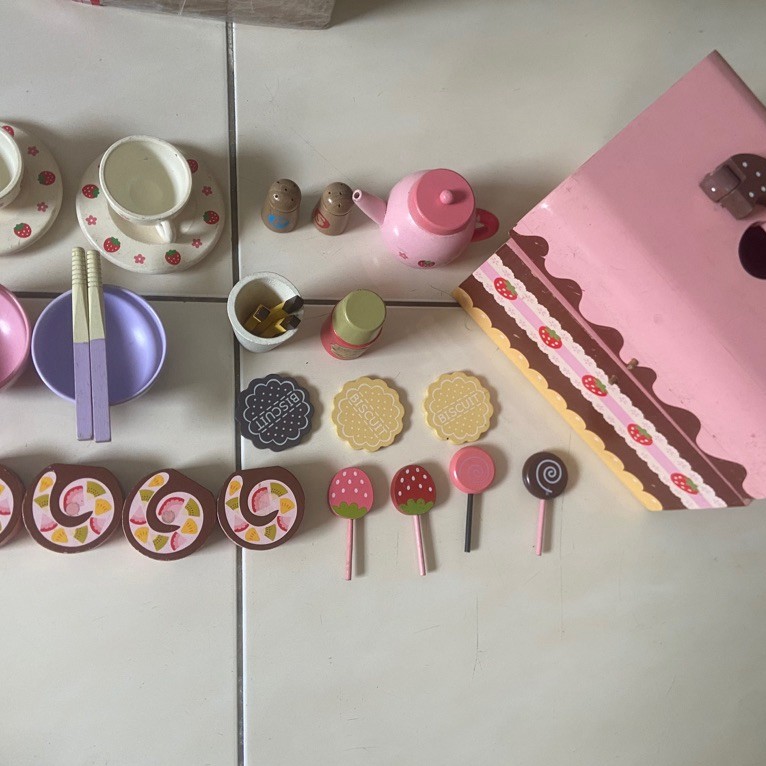 Preloved mainan kayu anak masakan - CO Kak Alesandra