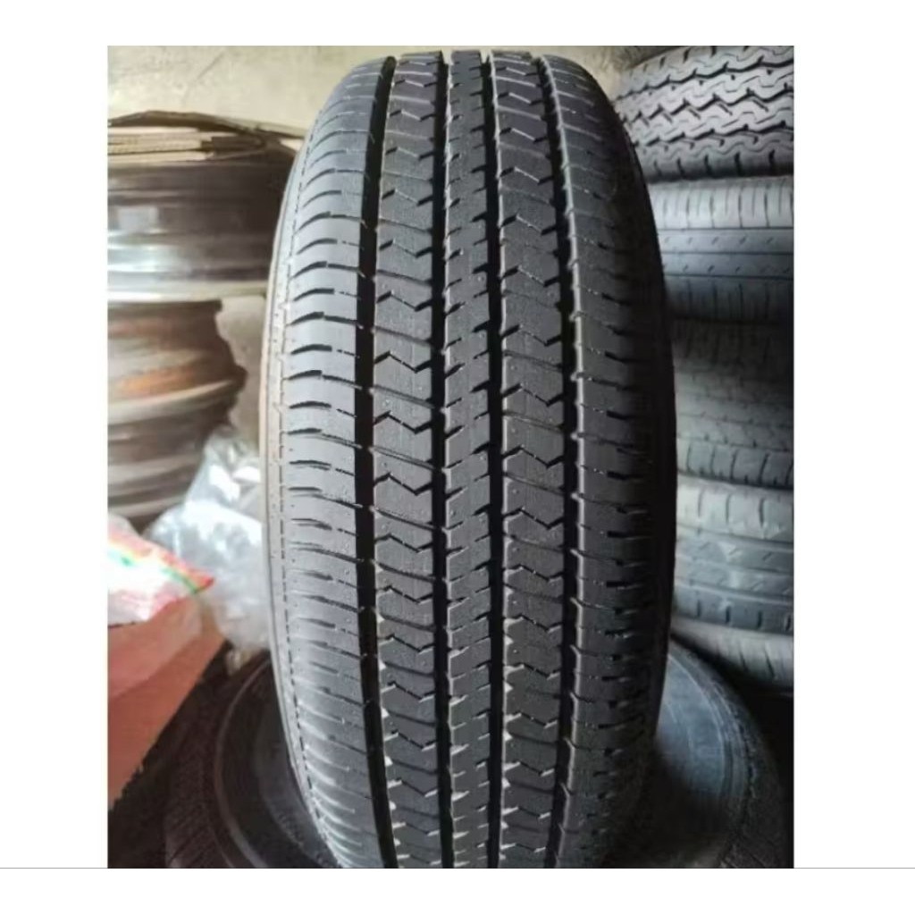 Ban mobil tubeless 205/65 ring 15 brigstonee/dunlop/Achilles