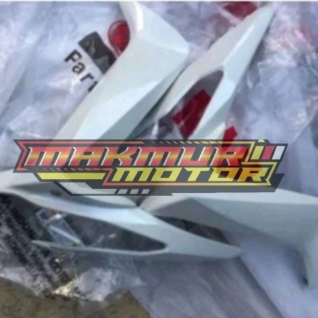 SAYAP BODY DEPAN XEON RC 125  PUTIH ORIGINAL YAMAHA