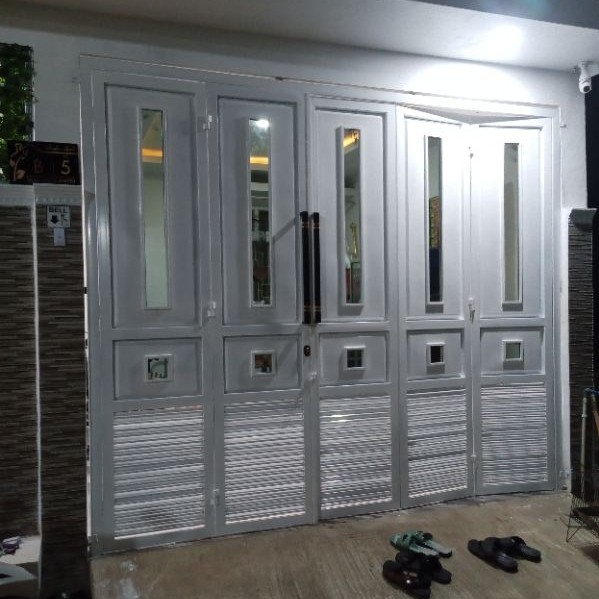 pintu besi lipat garasi