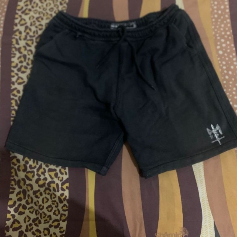 SHORT PANTS MATERNAL DISASTER OFFICIAL/CELANA PENDEK MATERNAL DISASTER OFFICIAL