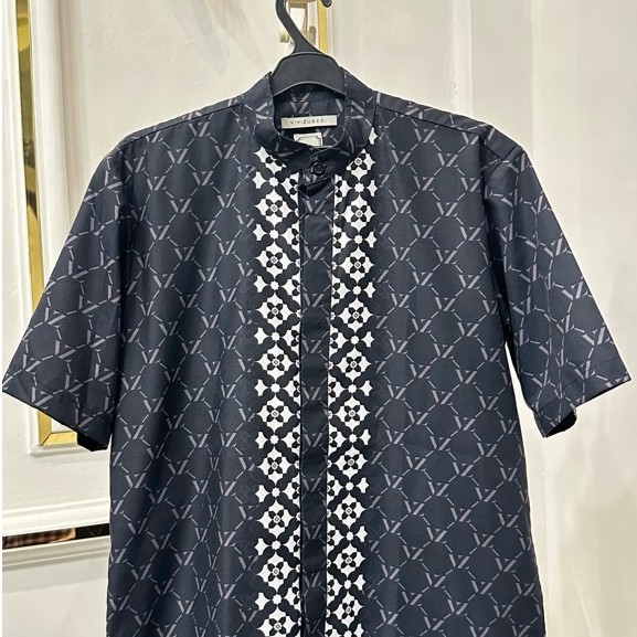 Monogram liniage shirt vivi zubedi