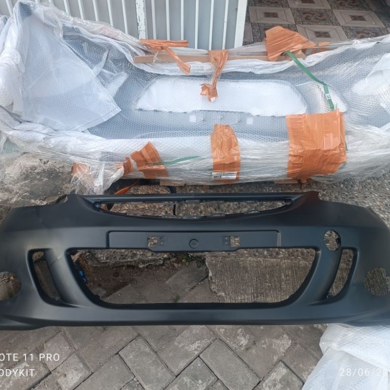 Bemper depan jazz vtec plus grill