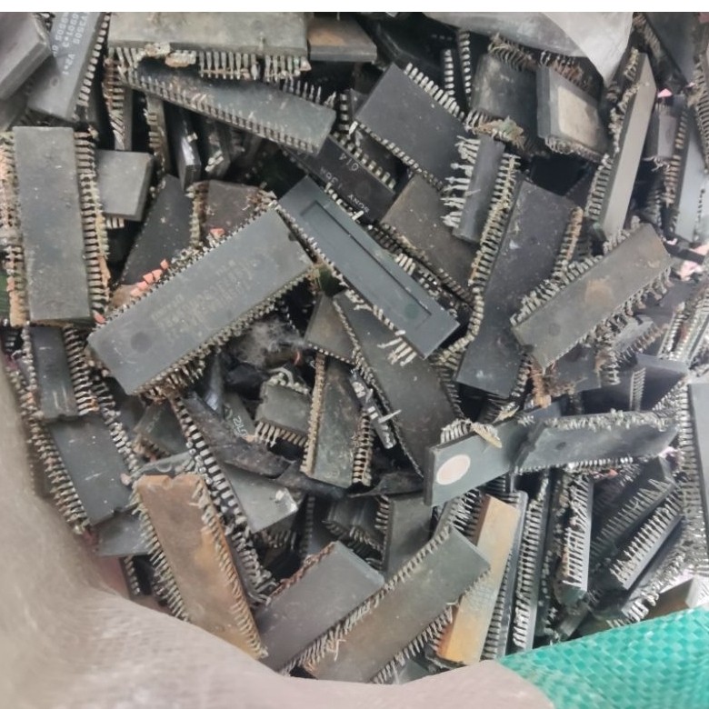Bahan Leburan emas ic cucuk