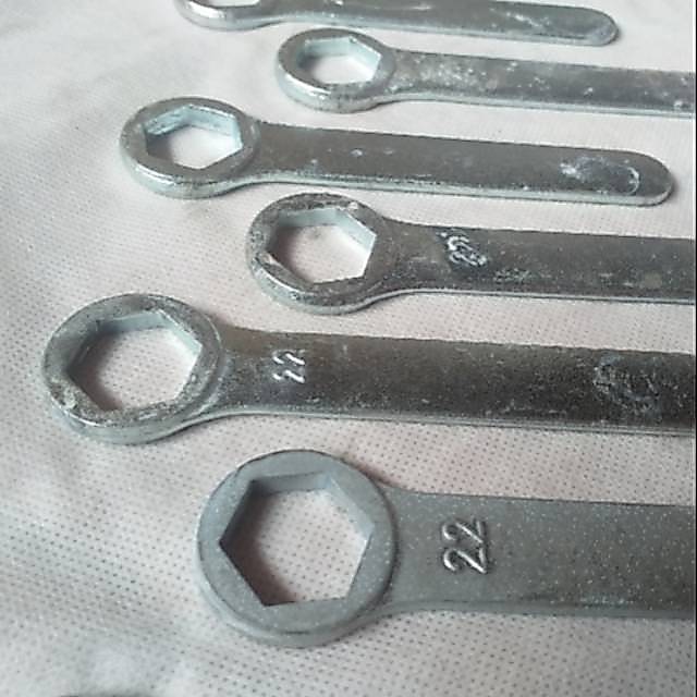 Kunci pas ring 22 ori bawaan motor