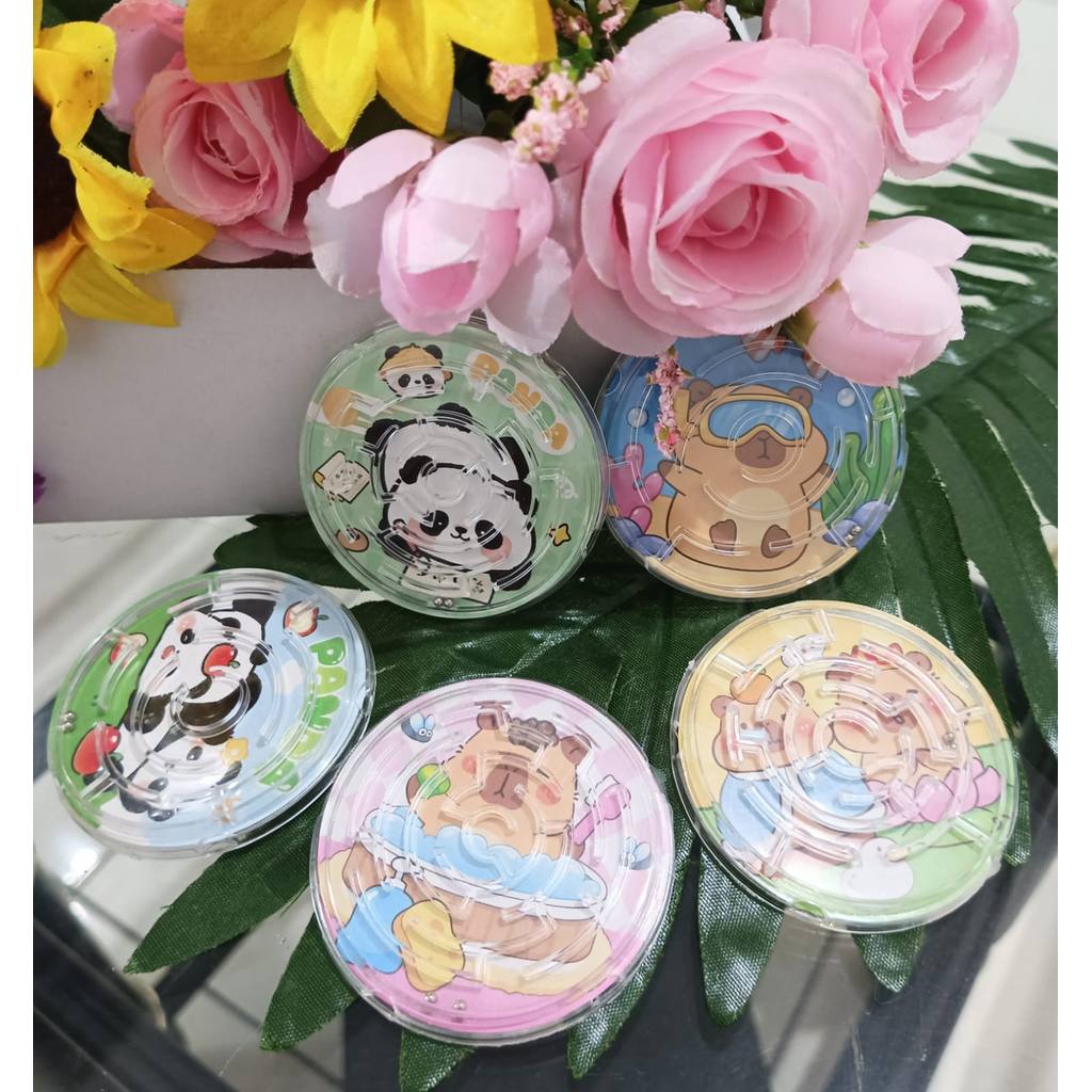 R-MNN Mainan Labirin Mini Game Labirin Capibarara and panda lucu