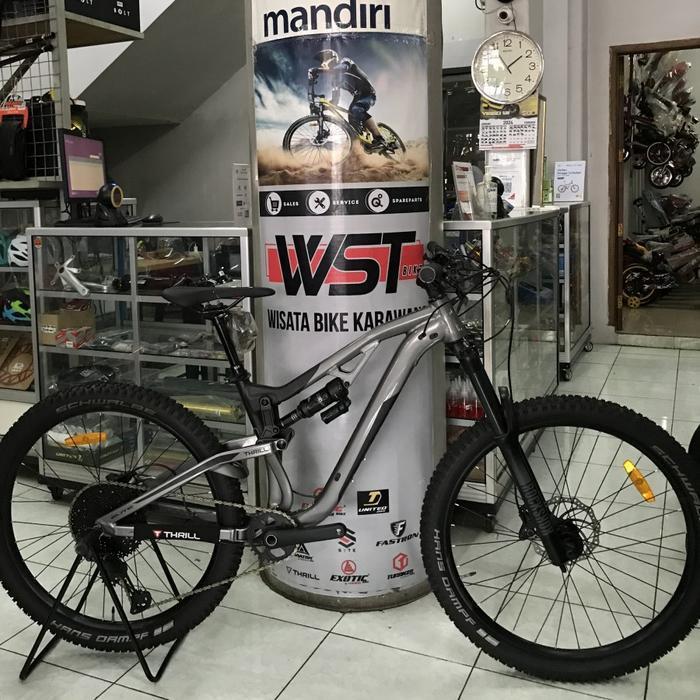 SEPEDA GUNUNG DEWASA MTB 27.5 THRILL RICOCHET T140 ELITE - BLACK ON BLACK, M - BLACK ON BLACK, M