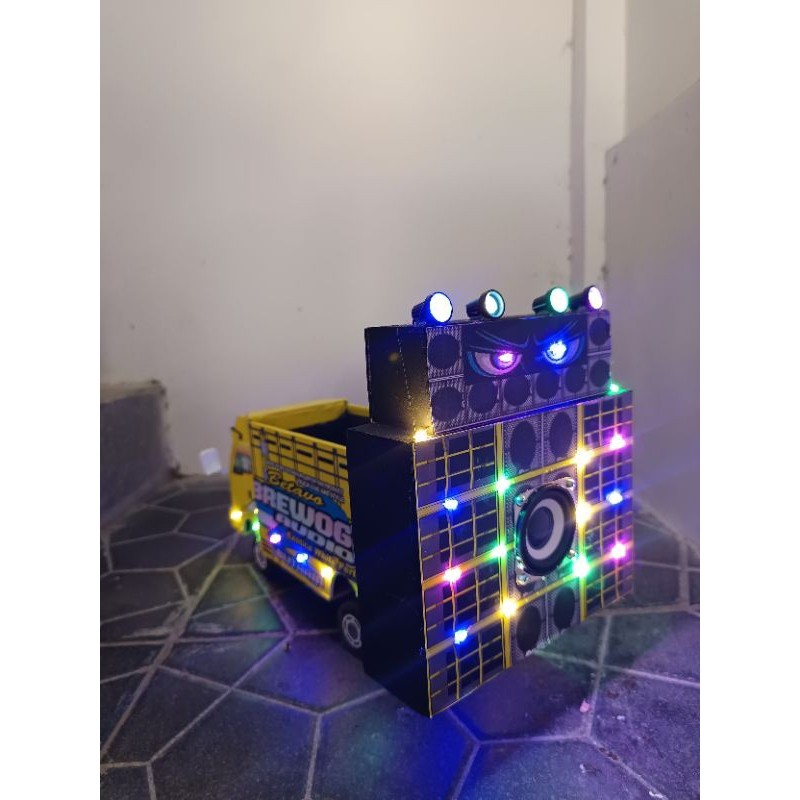 Miniatur truk sound horeg/brewog audio/truk oleng mainan anak viral