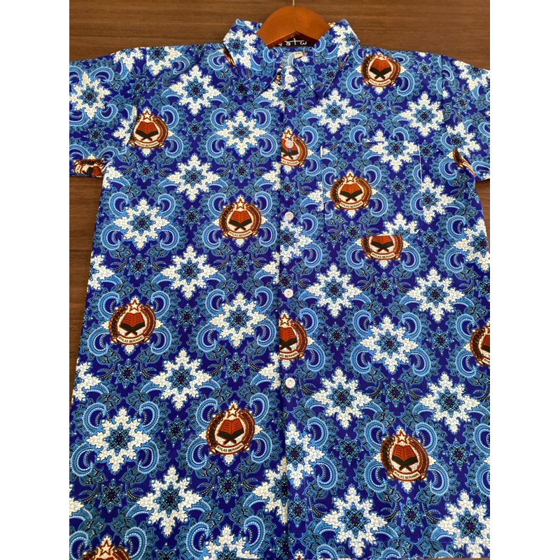 Baju Batik Sekolah SMP Motif Lugina Biru Nasional kemeja batik sekolah MTS