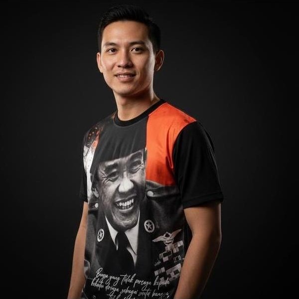 kaos pria baju dewasa kaos  sukarno katun poly poly