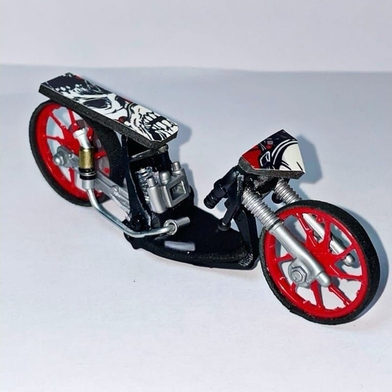 Miniatur motor drag modif,mainan motor miniatur modif drag