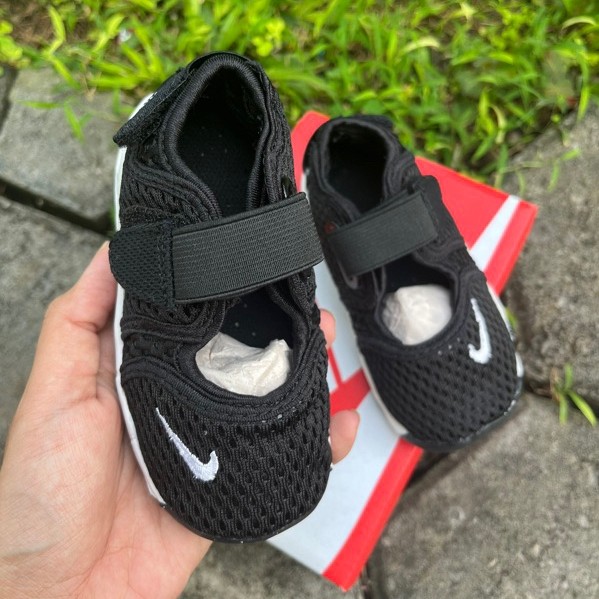[cleosa.closet] NIKE LITTLE RIFT BLACK WHITE SIZE 18.5 19.5 21 22 23.5 25 26 27