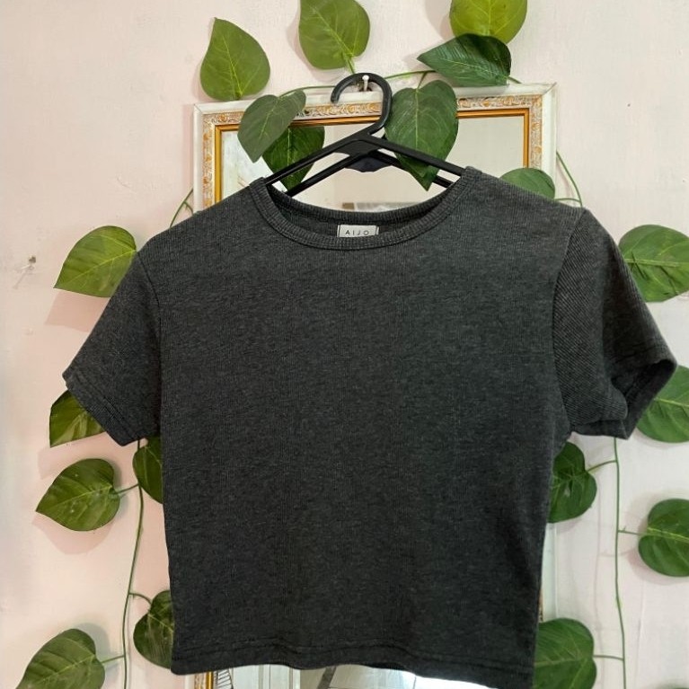 AIJO KNIT CROP TOP