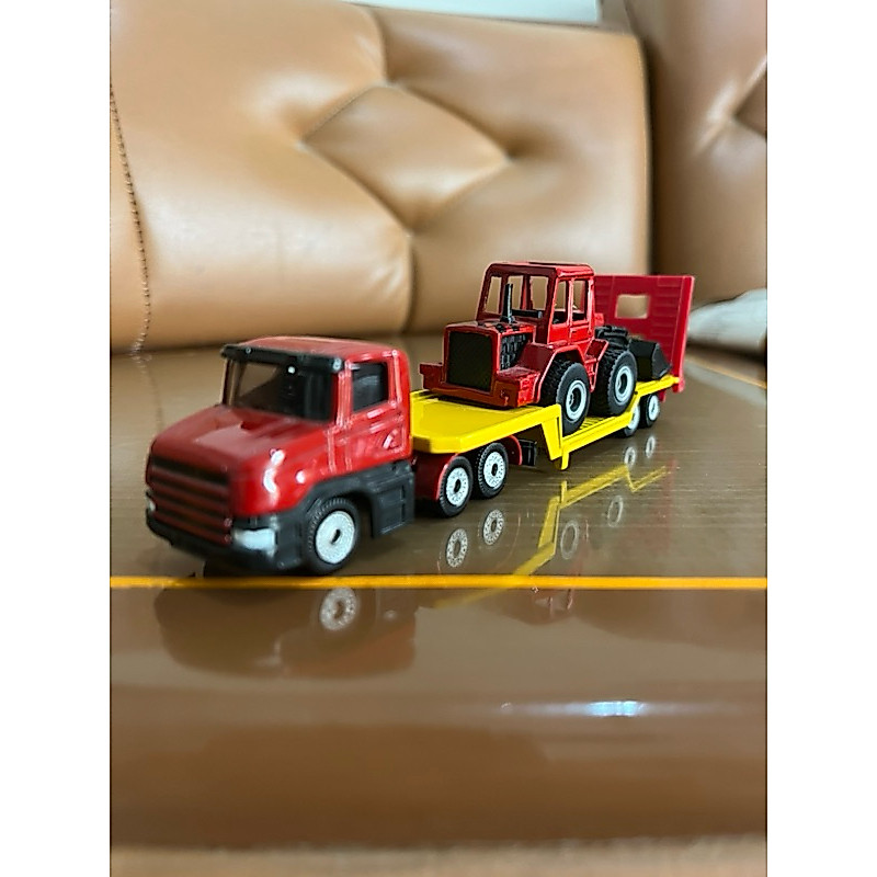 Siku Diecast Trailer Truck Tractor Load