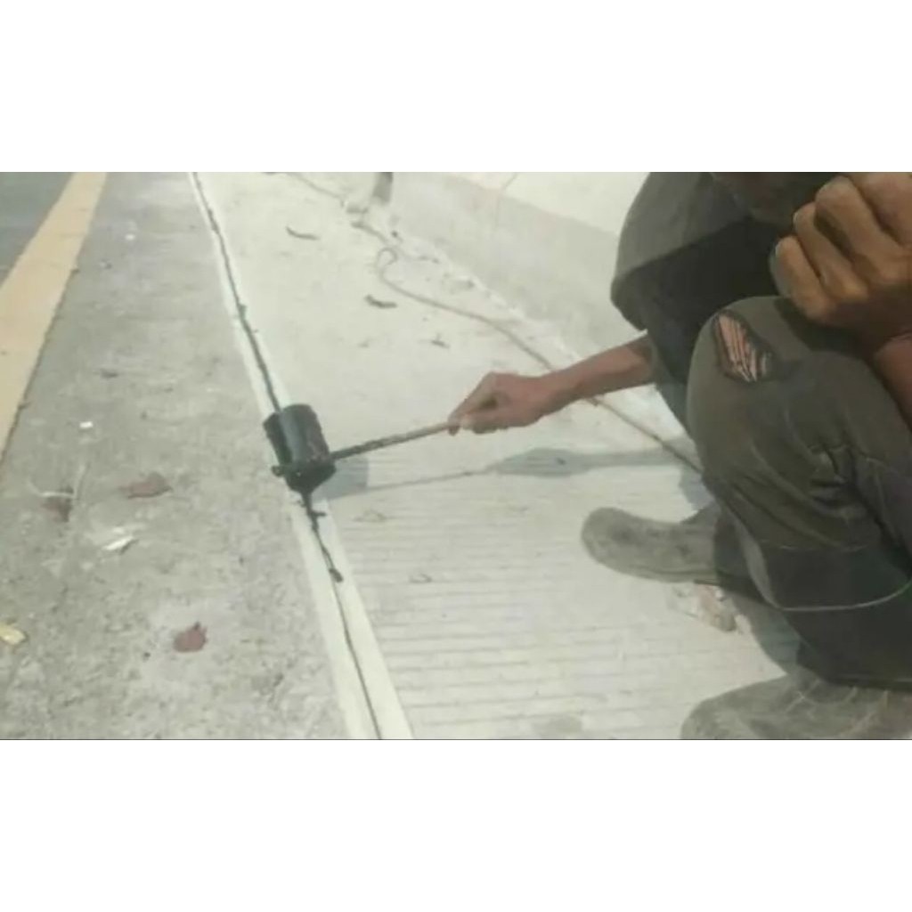 TerbaruAspal bakar 1 kg /Aspal jalan murni / joint sealantPROMO