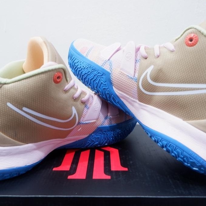 HOT PRODUCT SEPATU BASKET NK KYRIE7 HIGH 1 WORLD 1 PEOPLE GS