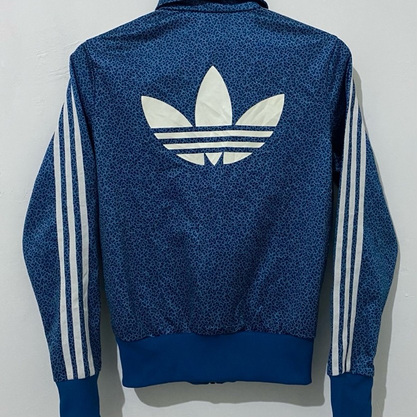 tracktop Adidas Firebird TT big logo casual style outfits mewah style