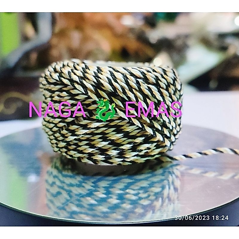 tali gelang naga emas