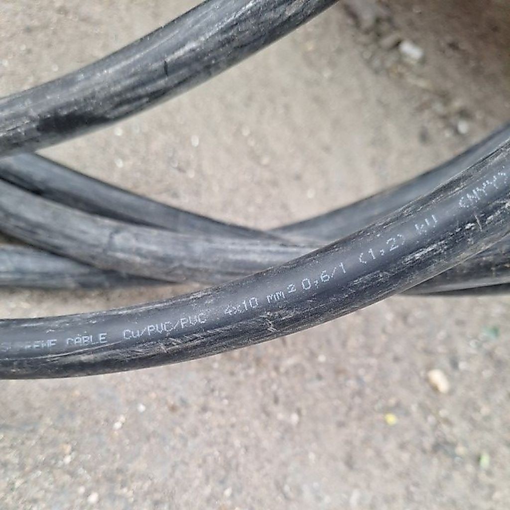 NYY SUPREME 4X10mm