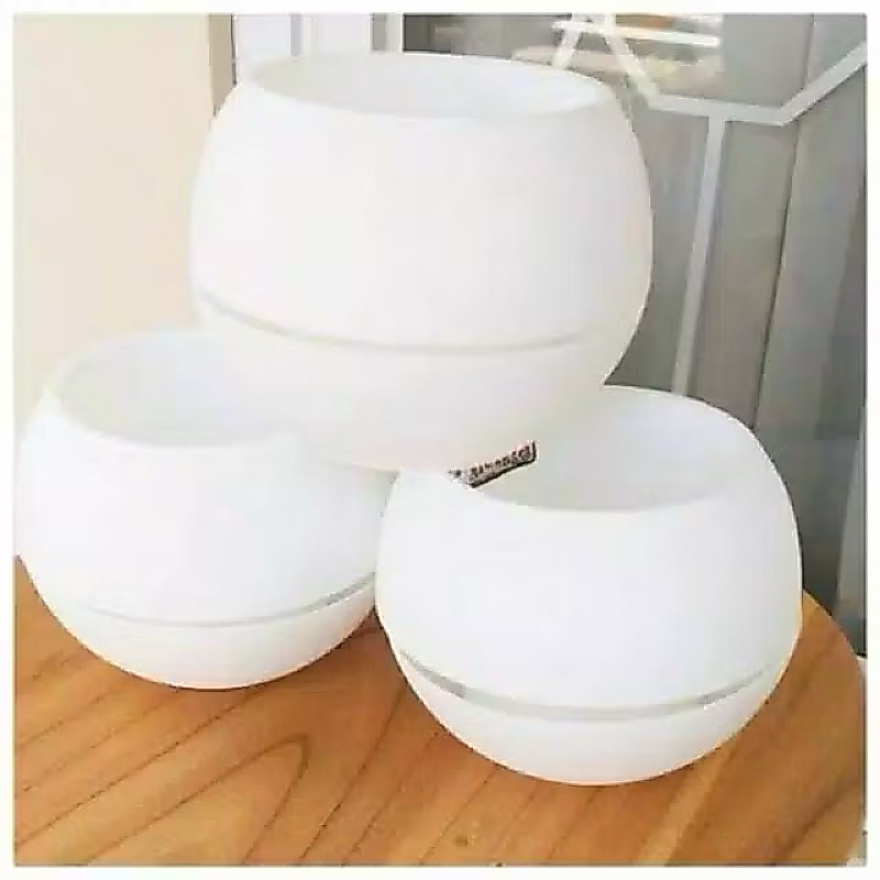 Vas Bola Unik Plastik Self Watering / Pot Bola / Pot Anggrek Pot Bola Super Glossy / viena / super b