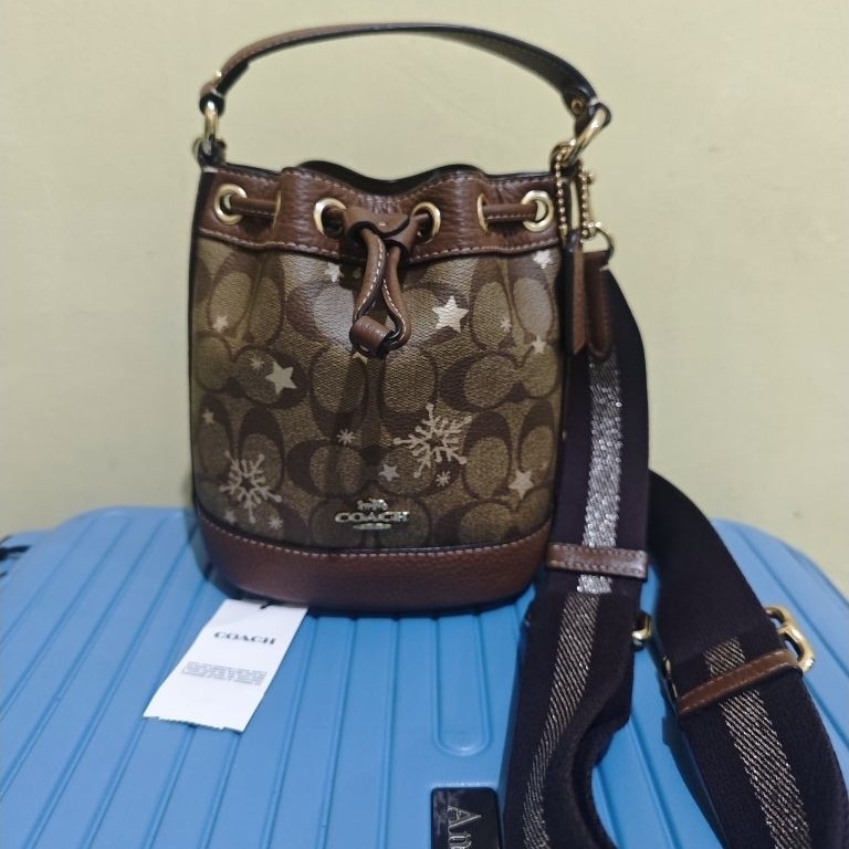 Coach Dempsey Bucket - PRELOVED