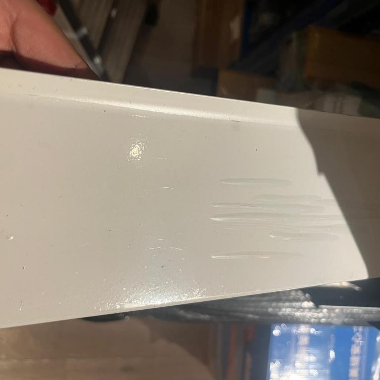 Lis Plint Putih Aluminium Lantai 6/8/10 cm