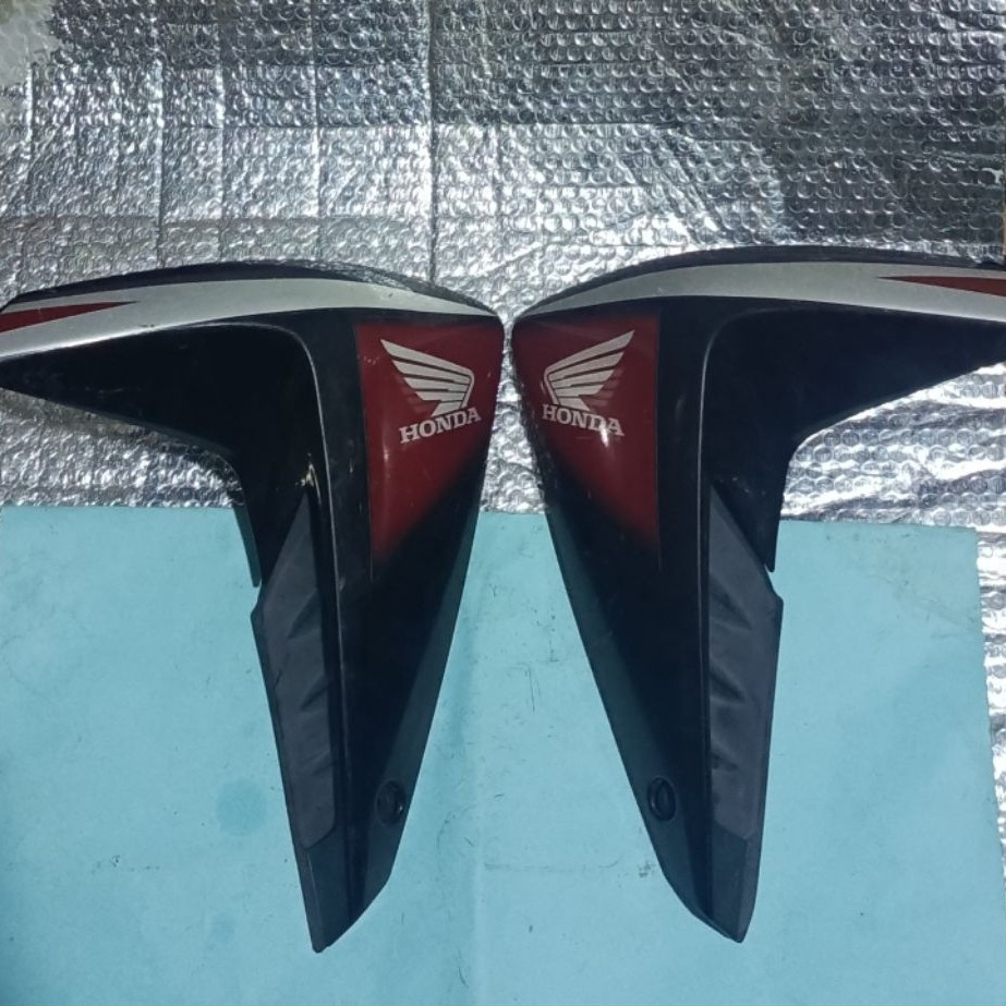 Sayap Tangki cover tangki HONDA Megapro Mono 2010-2011 ORIGINAL COPOTAN