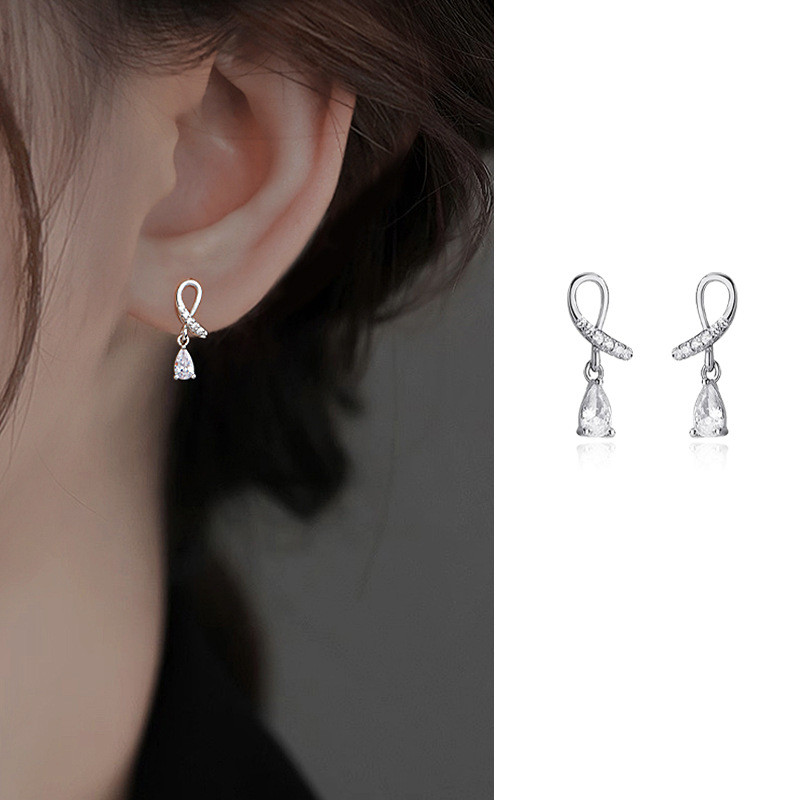 Anting Gantung Wanita Perak Model Pita Kristal Tetes Air Titanium Steel Desain Elegan Aksesoris Hari