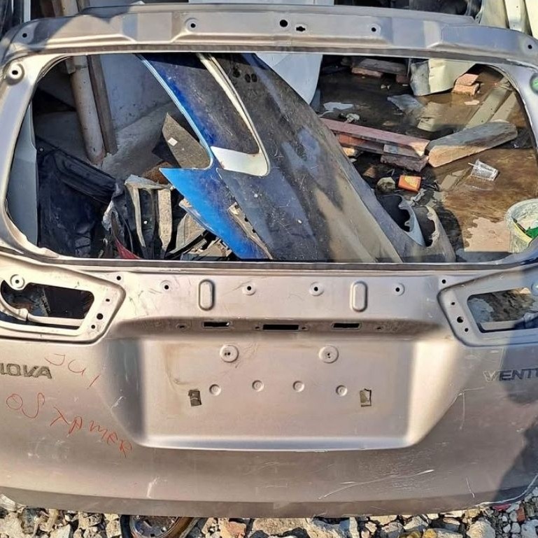 PINTU BAGASI TOYOTA INNOVA REBORN VENTURER ORIGINAL