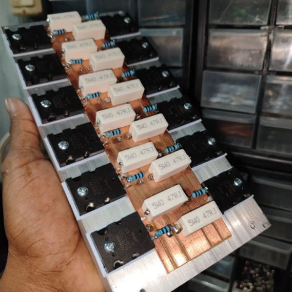 TOSHIBA 5200 TRANSISTOR FINAL plus pendingin