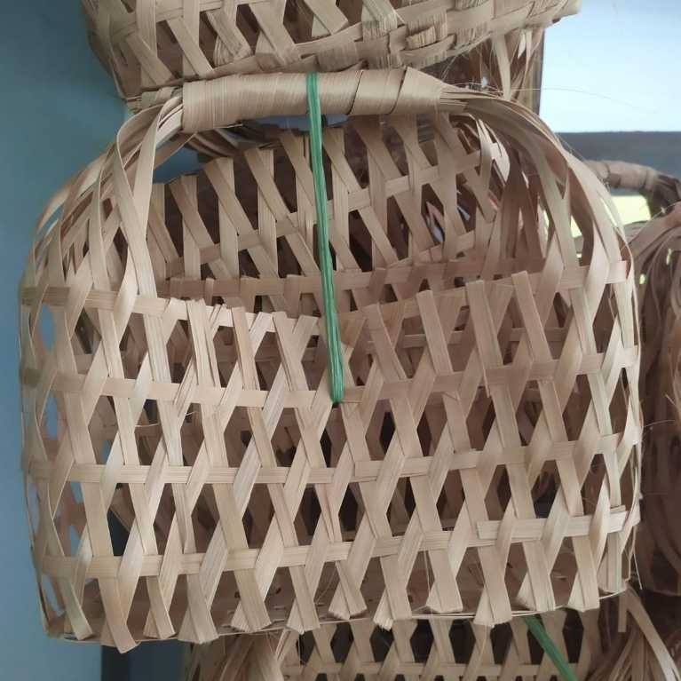 Anyaman Bambu unik/ Keranjang Hampers/ keranjang Parcel/ tas anyaman bambu