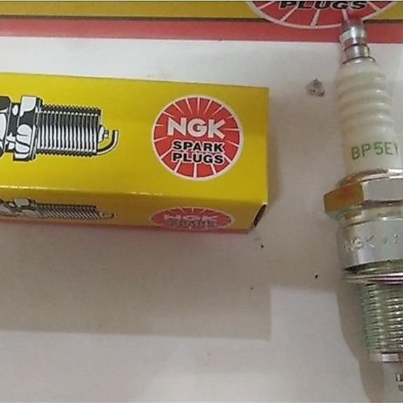 Busi Spark Plug Mobil Daihatsu Charade BP5EY Asli NGK