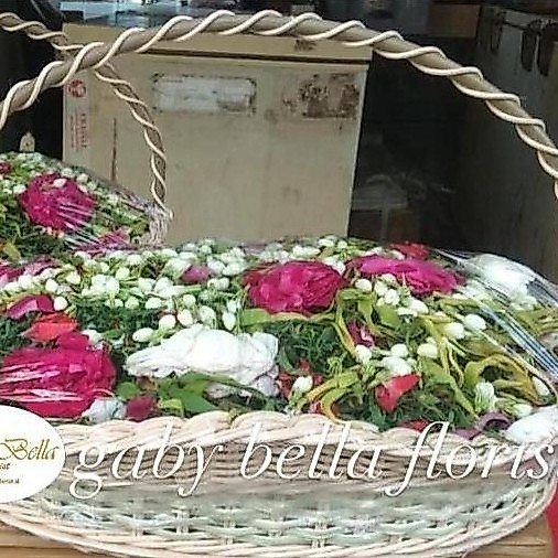 Bunga tabur keranjang. Bunga makam. Bunga tabur melati. Bunga kedukaan