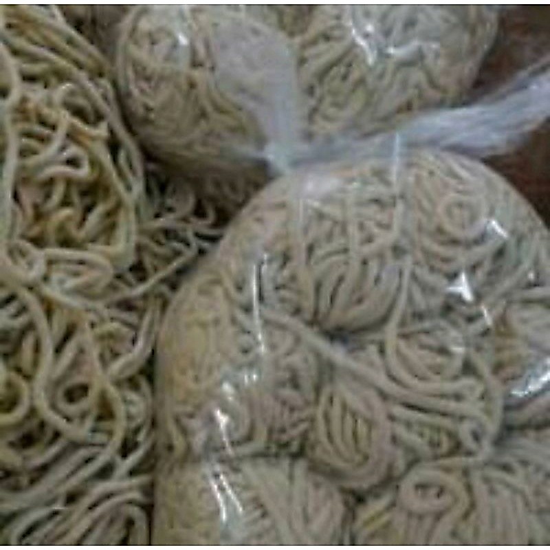 Mie mentah Karet berkualitas