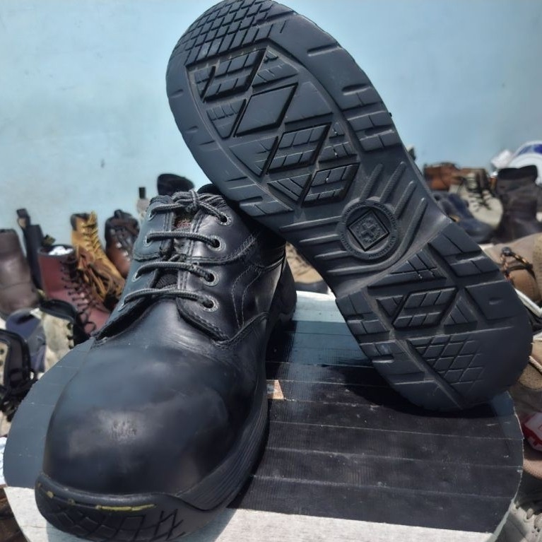 Sepatu Second Dr Martens Safety Shoes Size 45