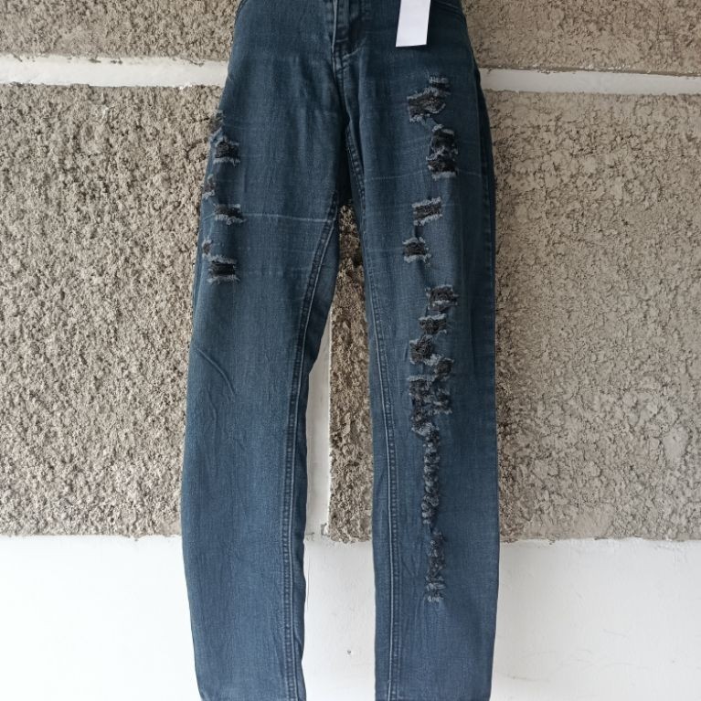 celana jeans preloved ripped