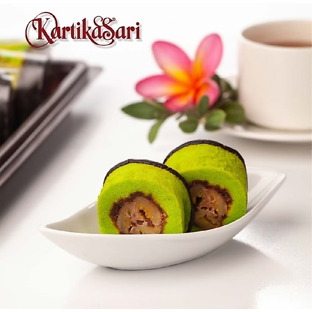 KARTIKA SARI Banana Roll Cemilan Oleh-Oleh Khas Bandung Fudgy dan Legit di dalam Bahan Premium Banya