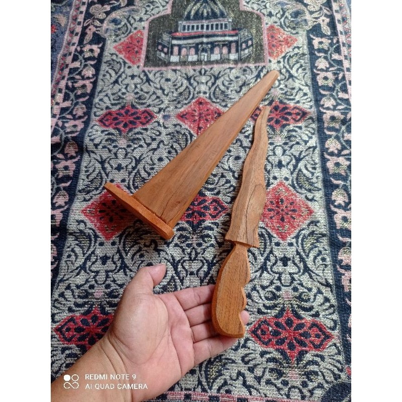 KERIS KAYU - BELATI KAYU -KERIS PERAGA - KERIS KOLEKSI - KERIS LUK 5 - KERIS MAINAN - KERIS KAYU JAT