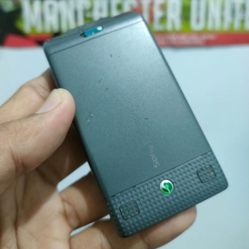Hp Sony Ericsson W380 kondisi gambling, bahan