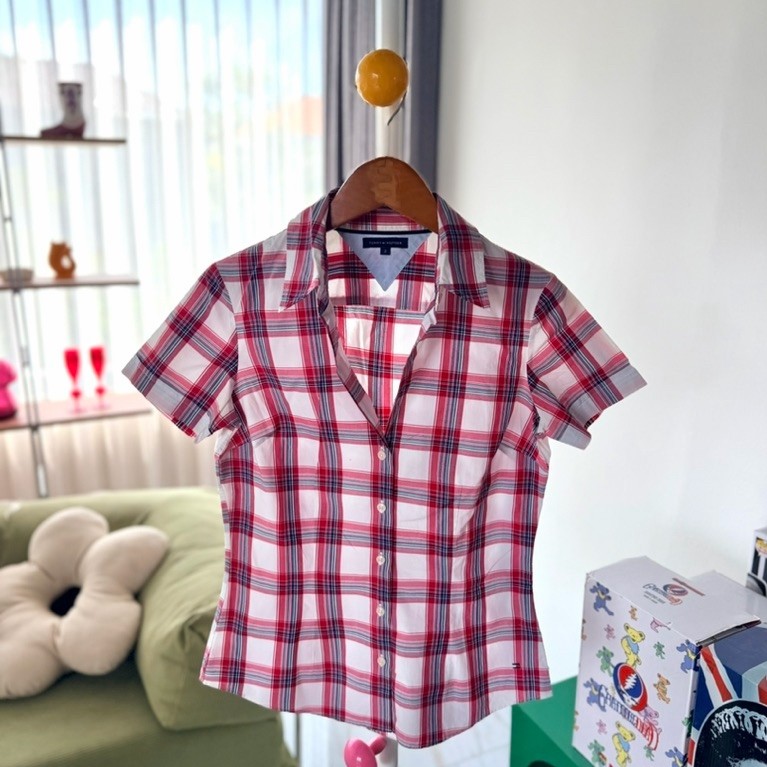 Kemeja Tommy Hilfiger