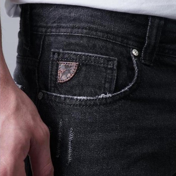 Lois Celana Panjang Jeans Slim Fit CFL131PX