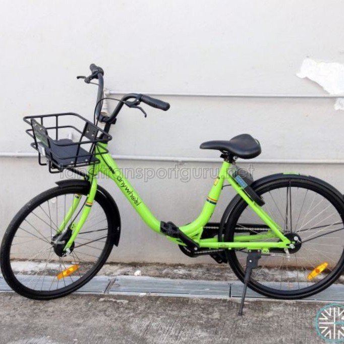Sepeda Minion anywheev hijau ban 24" ex Singapore