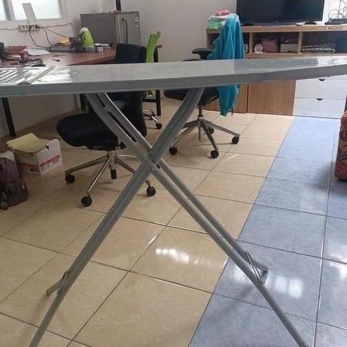 Meja Setrika Lipat Bekas