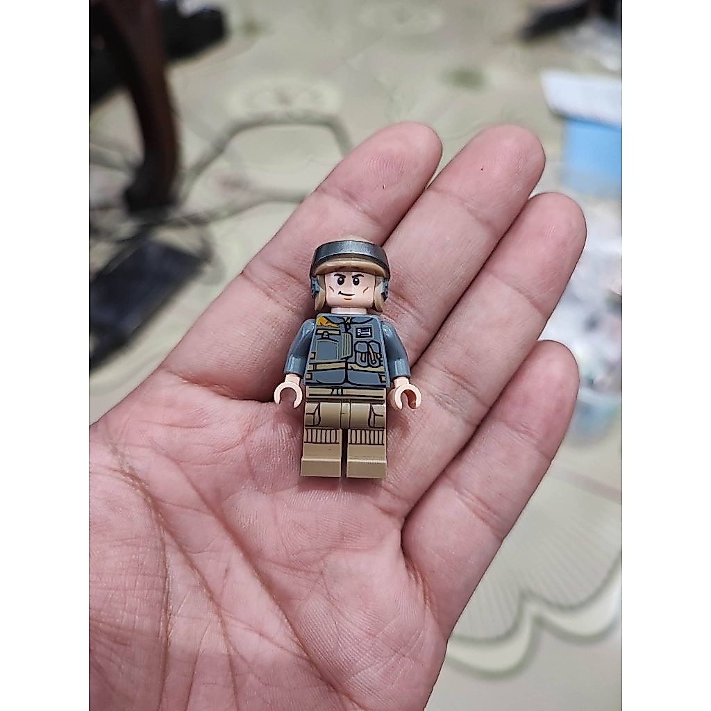 Lego minifigure original 5